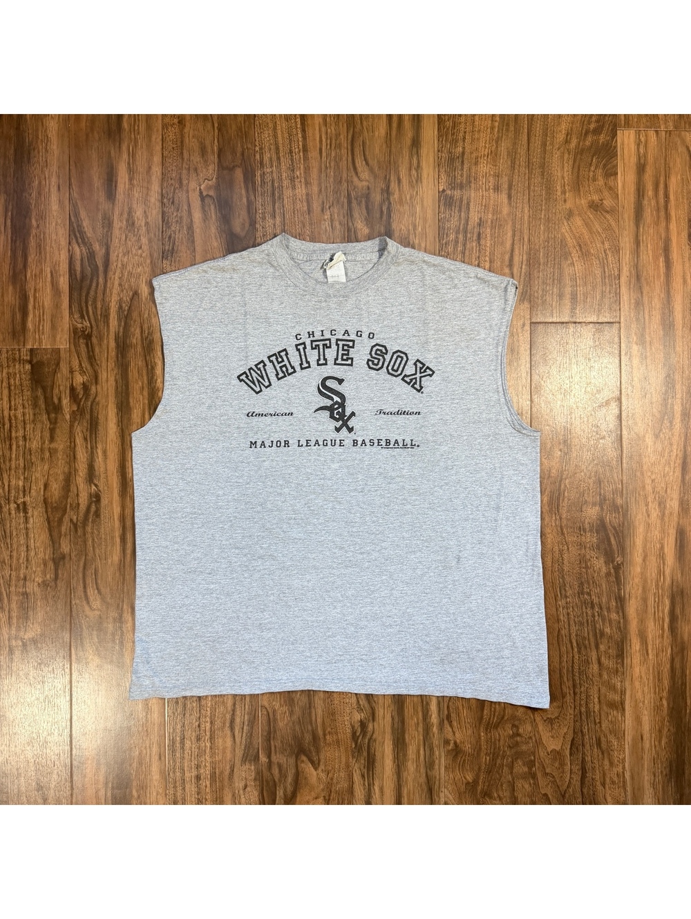 Vintage MLB Chicago White Sox Tank Top Gray 2XL 2001 Vintage Muscle Tee